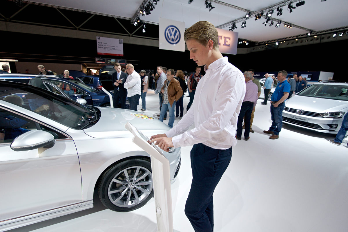 Tabdoq iPad vloerstandaard bij Volkswagen