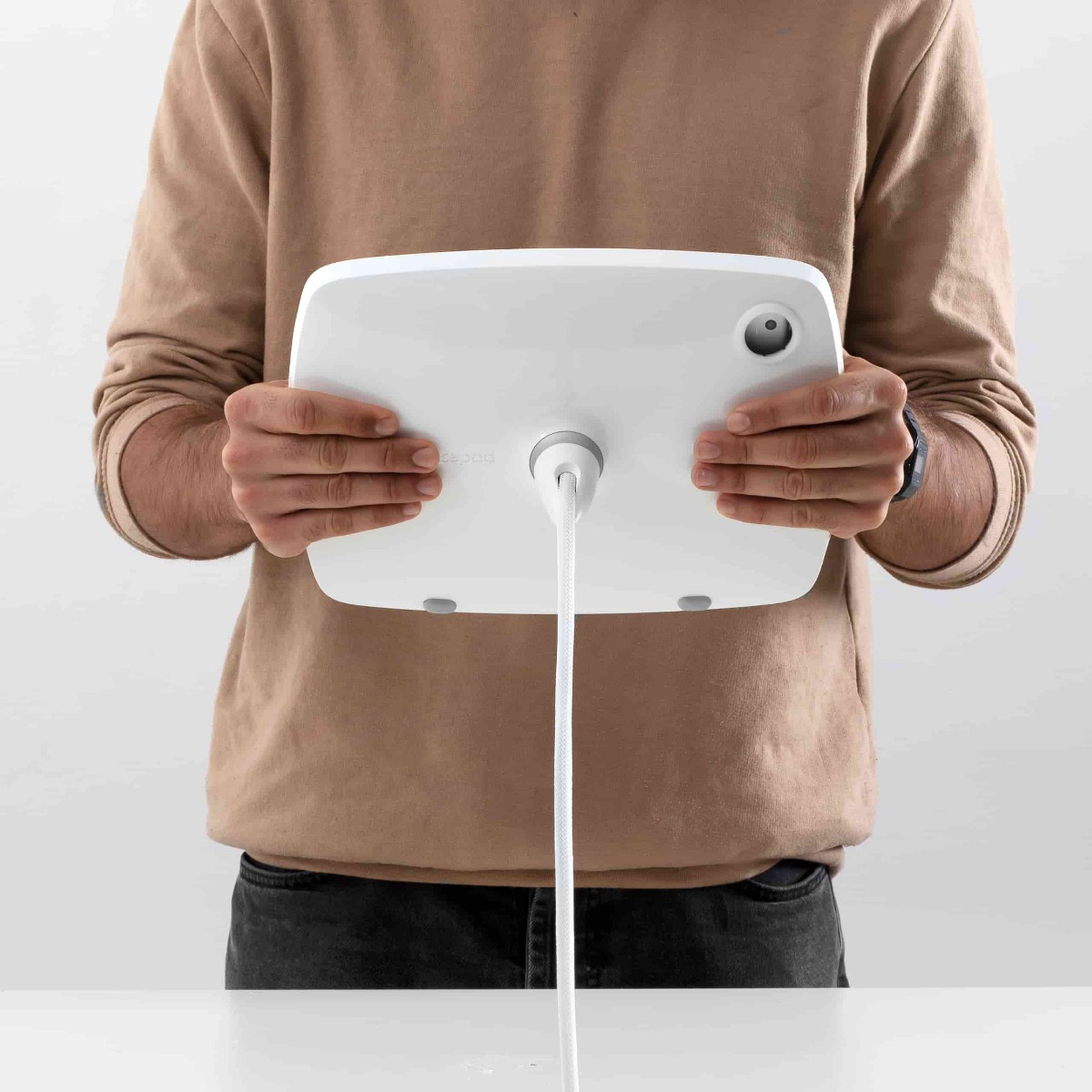 Bouncepad Lounge veilige tablet / iPad behuizing met staalkabel