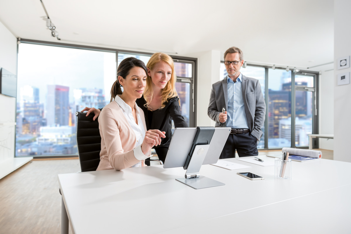 Universele tablet bureau standaard