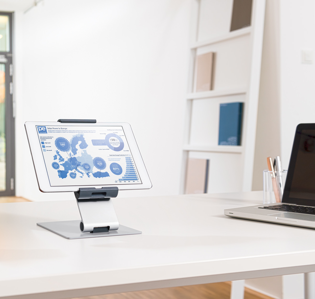 Universele tablet bureau standaard